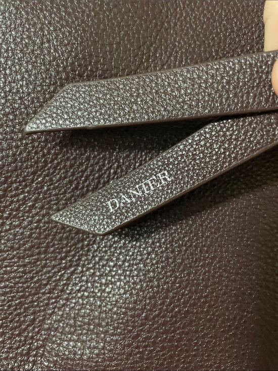 Danier Handbags - Danier Burgundy Leather Bag
